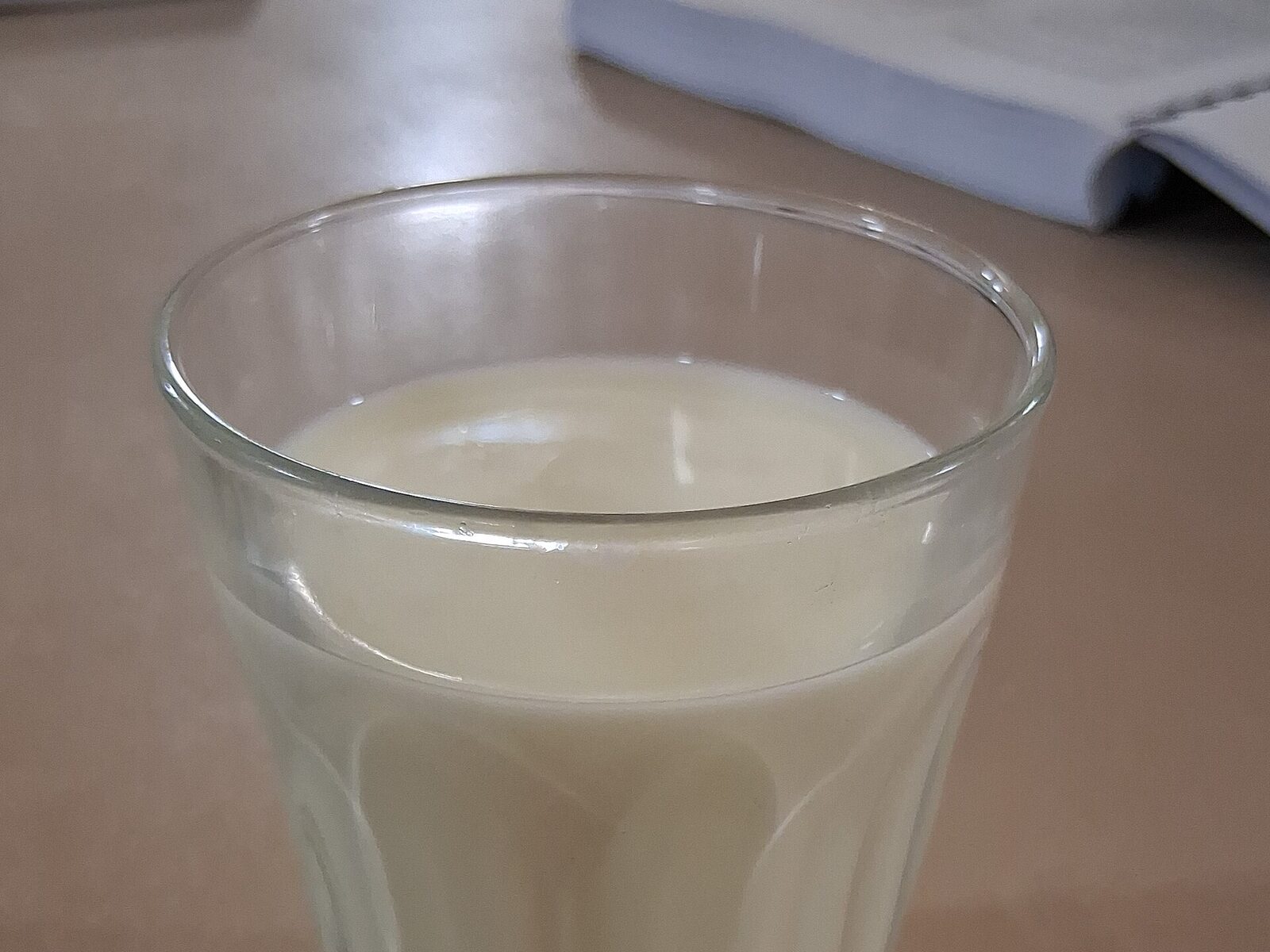 Млечни продукти - кисело мляко, сирене и мляко